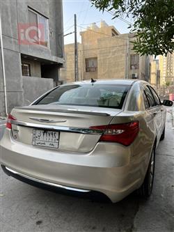 كرايسلر 200